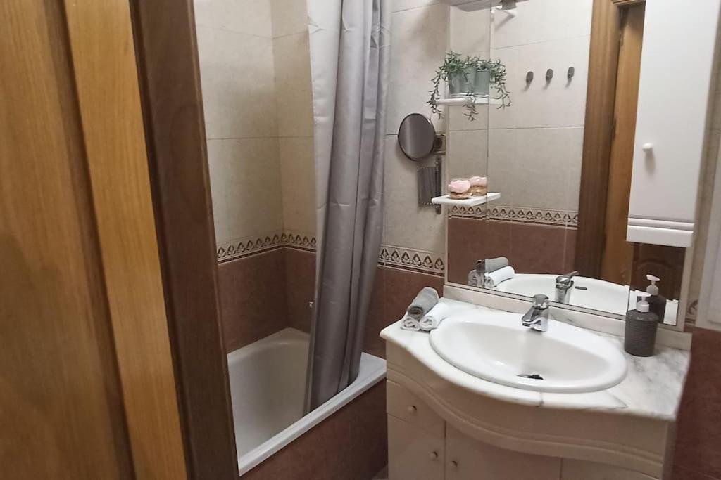 Acogedor Apartamento ¡A 10 Minutos Del Centro De Malaga! Apartman Kültér fotó