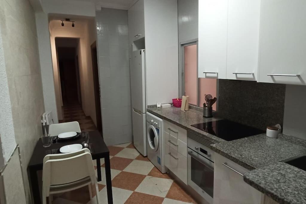 Acogedor Apartamento ¡A 10 Minutos Del Centro De Malaga! Apartman Kültér fotó